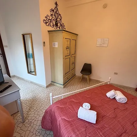 Regina Margherita Stanza Matrimoniale Con Bagno Privato *