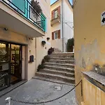 Regina Margherita Stanza Matrimoniale Con Bagno Privato *