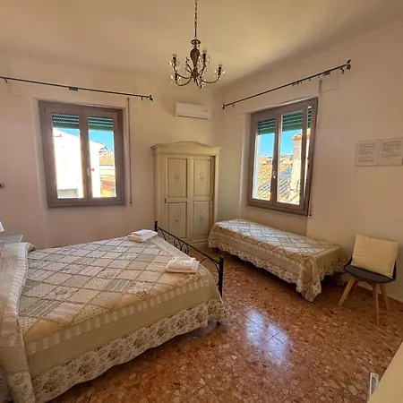 Regina Margherita Stanza Matrimoniale Con Bagno Privato La Maddalena (Sassari)