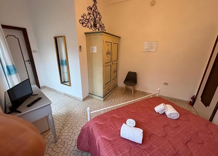 Regina Margherita Stanza Matrimoniale Con Bagno Privato *
