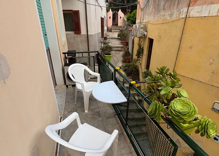 Regina Margherita Stanza Matrimoniale Con Bagno Privato La Maddalena (Sassari)