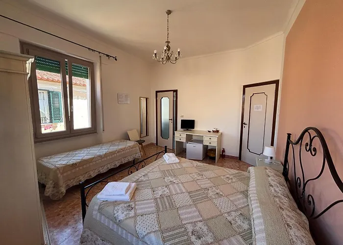 Regina Margherita Stanza Matrimoniale Con Bagno Privato Privat bolig La Maddalena (Sassari)